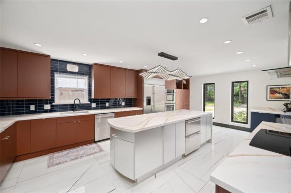 14919 Woodthorpe Lane  Houston 77079 Harris - Image 9
