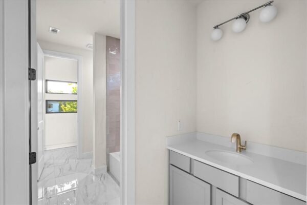 1504 Story Street  Houston 77055 Harris - Image 26