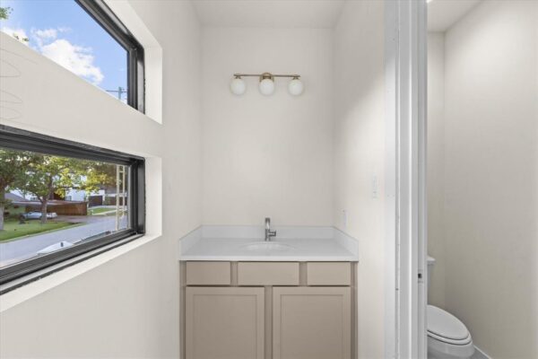 1504 Story Street  Houston 77055 Harris - Image 32