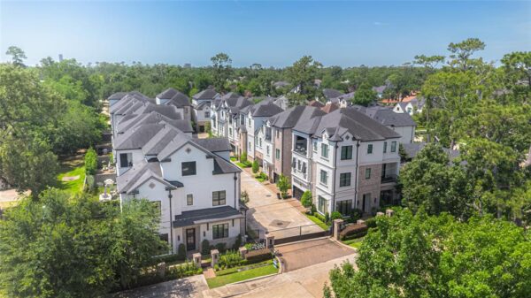 1530 Cunningham Parc Lane  Houston 77055 Harris - Image 28