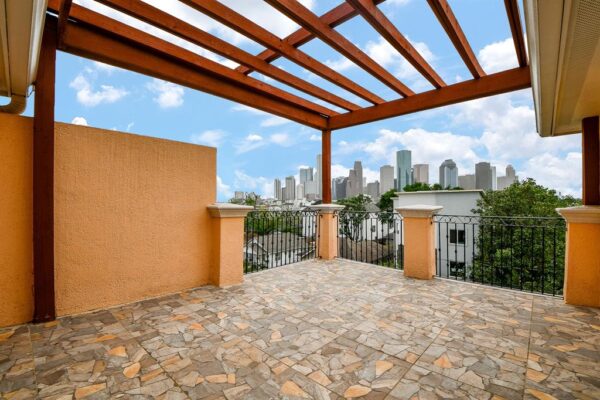 1620 Bingham Street  Houston 77007 Harris - Image 2