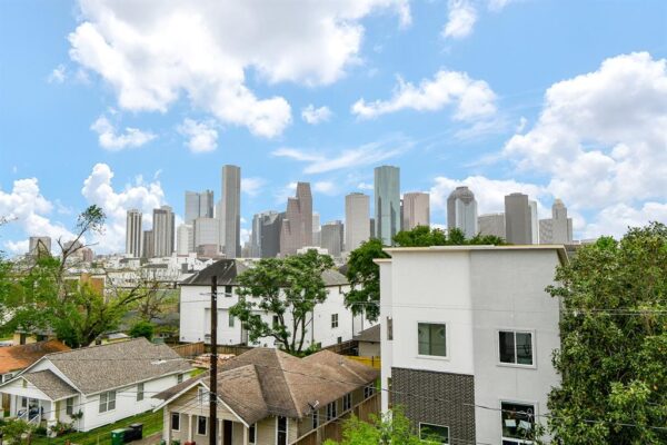 1620 Bingham Street  Houston 77007 Harris - Image 4