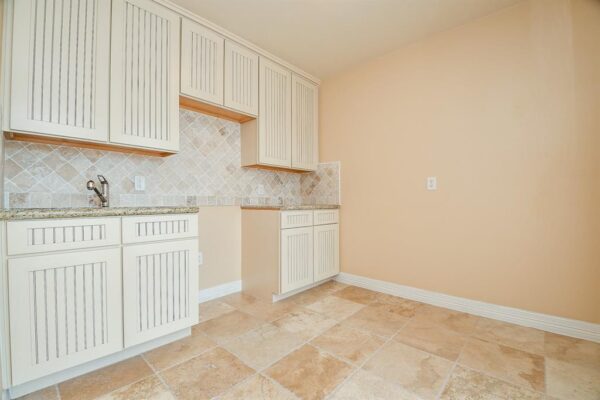 1620 Bingham Street  Houston 77007 Harris - Image 9