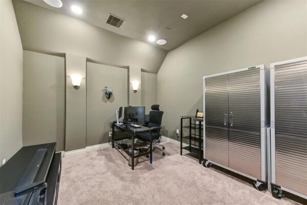 1706 Hewitt Drive  Houston 77018 Harris - Image 21