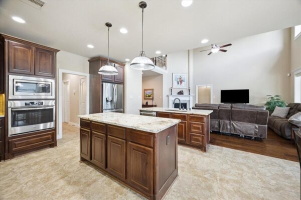 1718 Wakefield Drive  Houston 77018 Harris - Image 18
