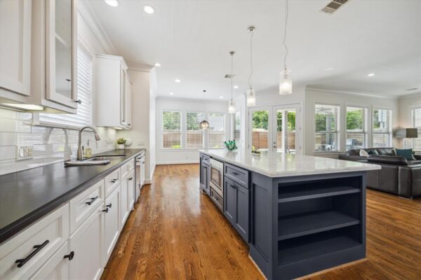 1729 Wakefield Drive  Houston 77018 Harris - Image 12