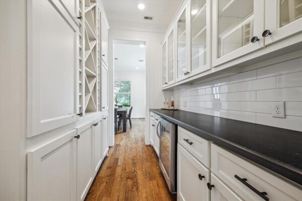 1729 Wakefield Drive  Houston 77018 Harris - Image 14
