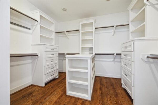 1729 Wakefield Drive  Houston 77018 Harris - Image 20