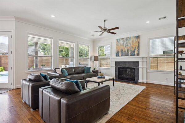 1729 Wakefield Drive  Houston 77018 Harris - Image 6
