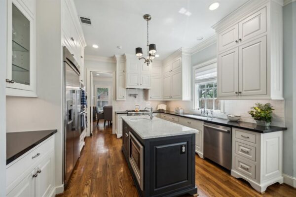 1730 Hewitt Drive  Houston 77018 Harris - Image 9