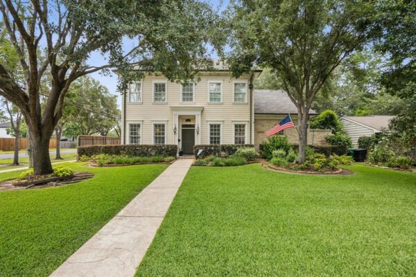 1730 Hewitt Drive  Houston 77018 Harris - Image 3