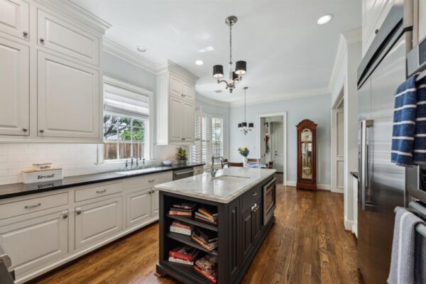 1730 Hewitt Drive  Houston 77018 Harris - Image 8