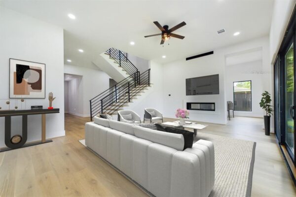 1815 Ebony Lane  Houston 77018 Harris - Image 3