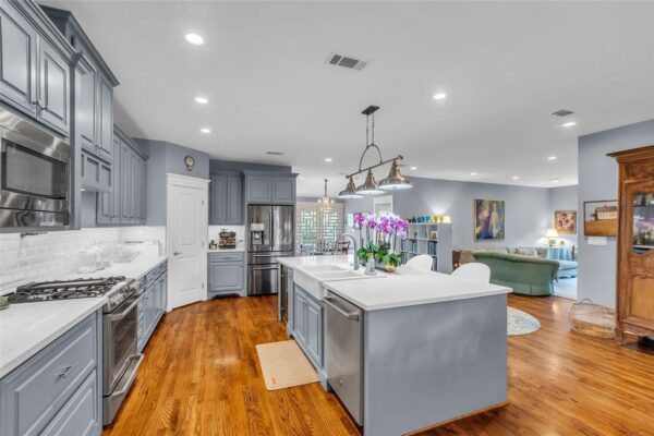 1819 Mill Creek Drive  Houston 77008 Harris - Image 17