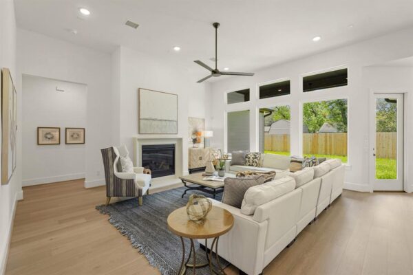 1827 Chantilly Lane  Houston 77018 Harris - Image 10