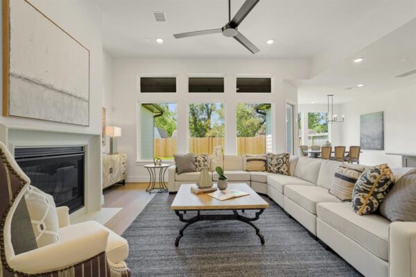 1827 Chantilly Lane  Houston 77018 Harris - Image 11