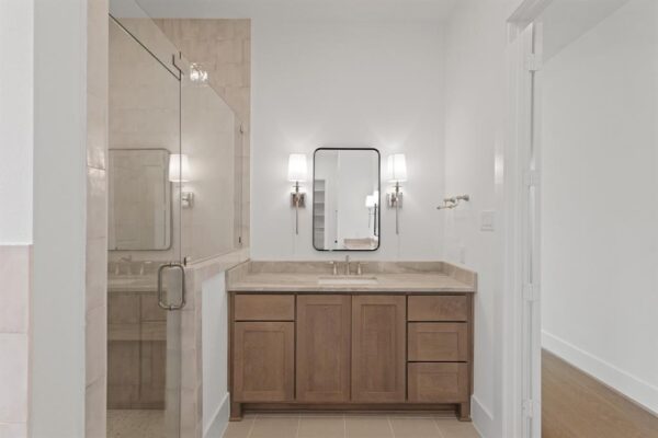 1827 Chantilly Lane  Houston 77018 Harris - Image 20