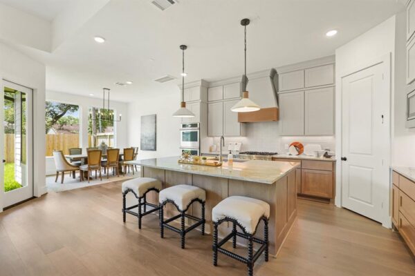 1827 Chantilly Lane  Houston 77018 Harris - Image 9