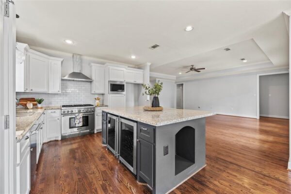 1835 Cheshire Lane  Houston 77018 Harris - Image 12