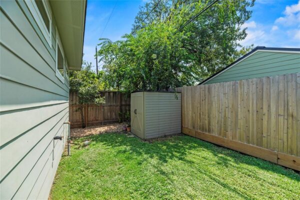 1835 Cheshire Lane  Houston 77018 Harris - Image 33