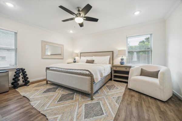 1904 Chimney Rock Road  Houston 77056 Harris - Image 20
