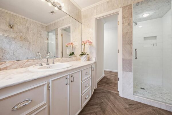 1904 Chimney Rock Road  Houston 77056 Harris - Image 23