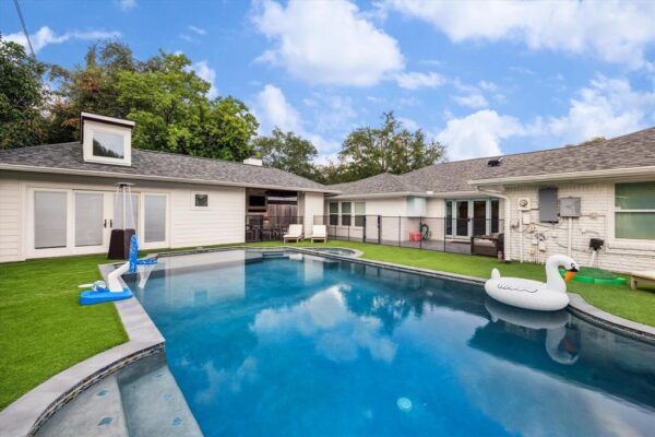 1904 Chimney Rock Road  Houston 77056 Harris - Image 31