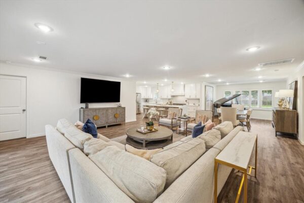 1904 Chimney Rock Road  Houston 77056 Harris - Image 6