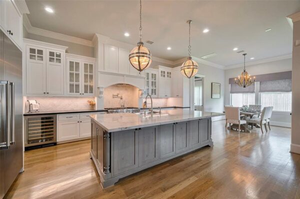 1906 Althea Drive  Houston 77018 Harris - Image 2