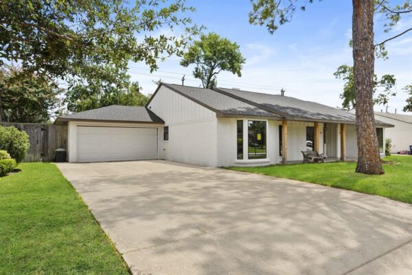 1911 Briarmead Drive  Houston 77057 Harris - Image 4