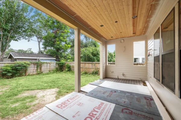 2019 Saxon Drive  Houston 77018 Harris - Image 14