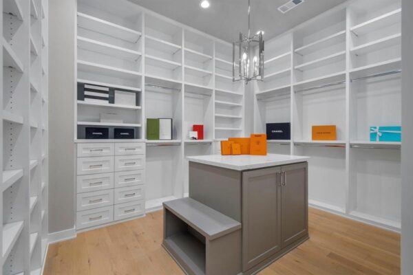 2019 Saxon Drive  Houston 77018 Harris - Image 26