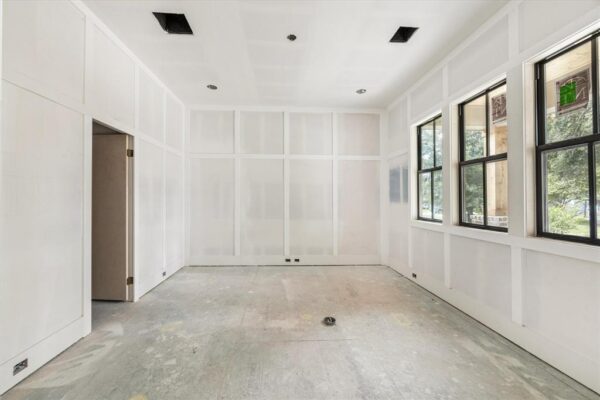 2019 Saxon Drive  Houston 77018 Harris - Image 3
