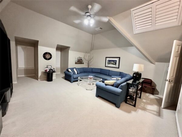 207 Wynden Crescent Court  Houston 77056 Harris - Image 14
