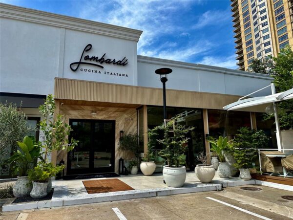 207 Wynden Crescent Court  Houston 77056 Harris - Image 22