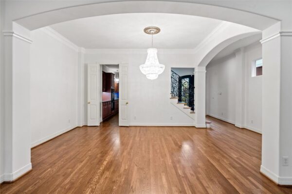 2112 McDuffie Street  Houston 77019 Harris - Image 17