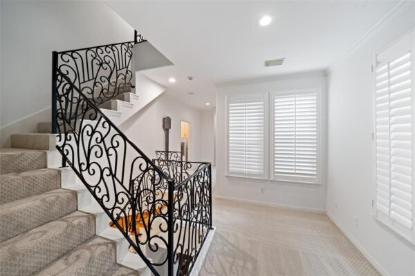 2112 McDuffie Street  Houston 77019 Harris - Image 32