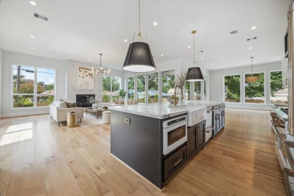2202 Hewitt Drive  Houston 77018 Harris - Image 12
