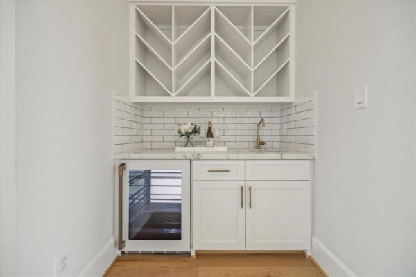 2202 Hewitt Drive  Houston 77018 Harris - Image 17