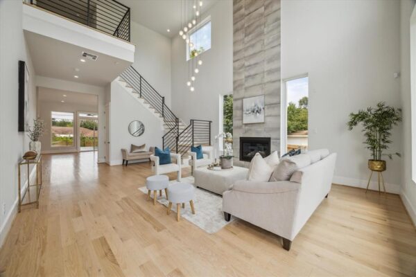 2202 Hewitt Drive  Houston 77018 Harris - Image 2