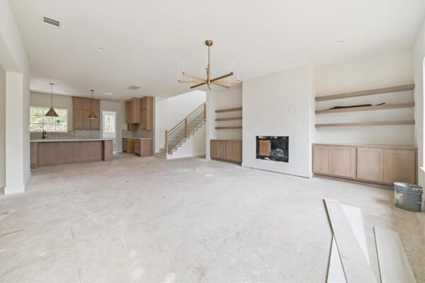 2211 Saxon Drive  Houston 77018 Harris - Image 3