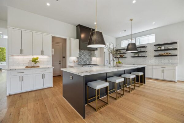 2202 Hewitt Drive  Houston 77018 Harris - Image 3