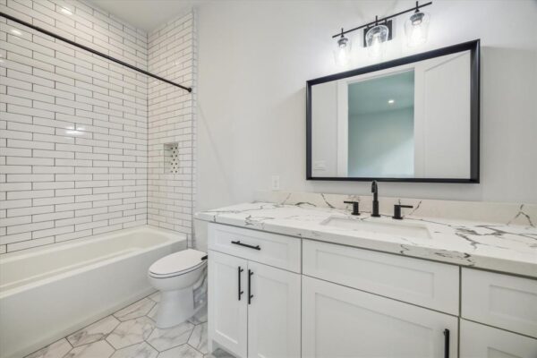 2202 Hewitt Drive  Houston 77018 Harris - Image 34