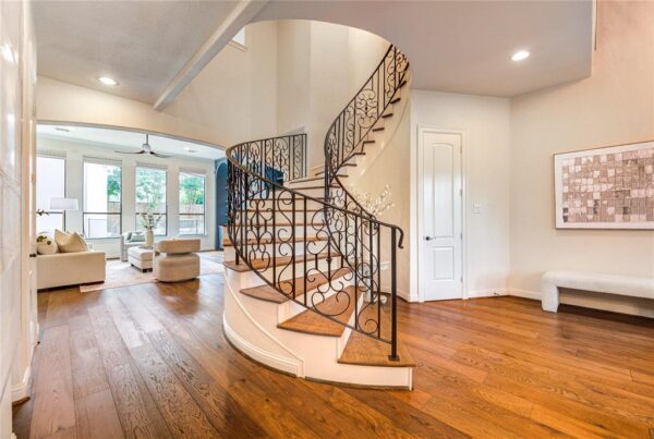 1403 Wakefield Drive  Houston 77018 Harris - Image 9