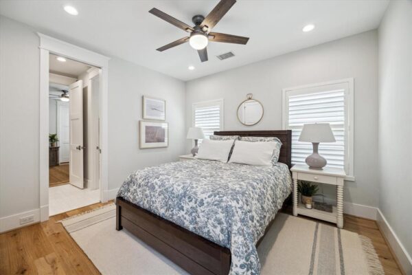 221 W 26th Street B Houston 77008 Harris - Image 19