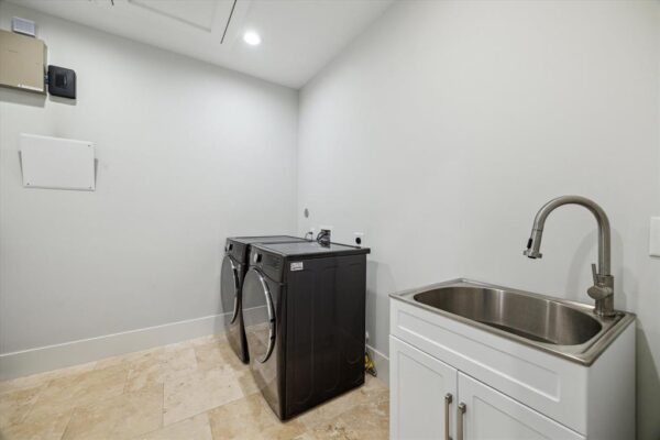 221 W 26th Street B Houston 77008 Harris - Image 21