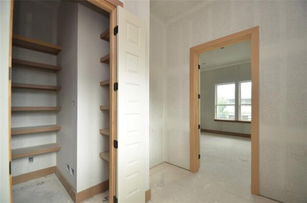 2311 Saxon Drive  Houston 77018 Harris - Image 10