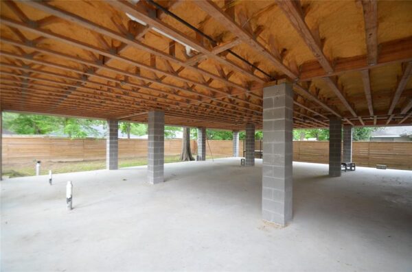 2311 Saxon Drive  Houston 77018 Harris - Image 14