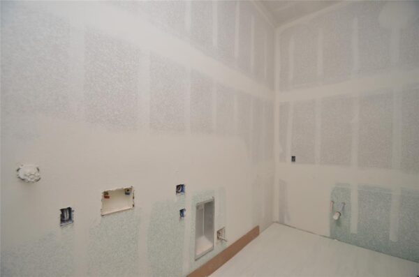 2311 Saxon Drive  Houston 77018 Harris - Image 17