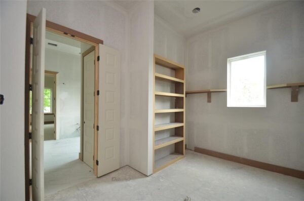 2311 Saxon Drive  Houston 77018 Harris - Image 6